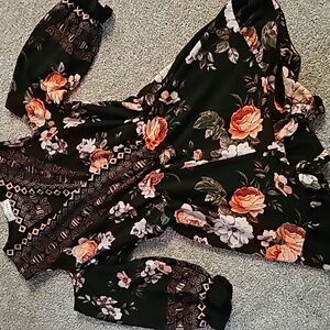 🟠Floral Cold Shoulder Romper #